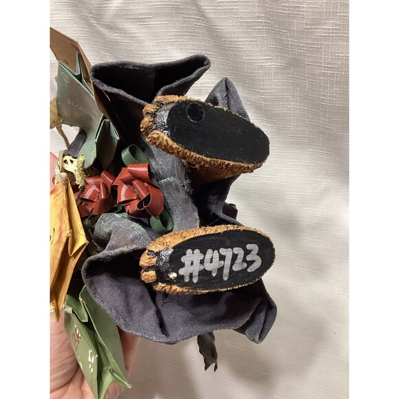 Boyd’s Bears Crumpleton’s Born to Shop Grace Z. Beartique Mixed Media Figure - Picture 12 of 12